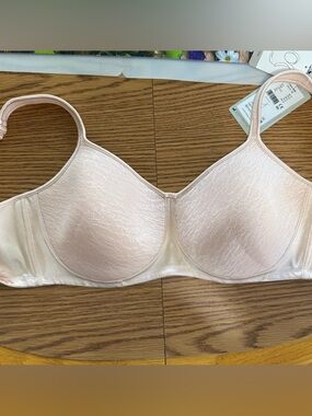 Amoena 38D Mastectomy Pale Blush No Wire Bra with Subtle Textured Cups